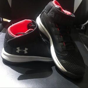 Under Armour Kid’s Zone Sneakers